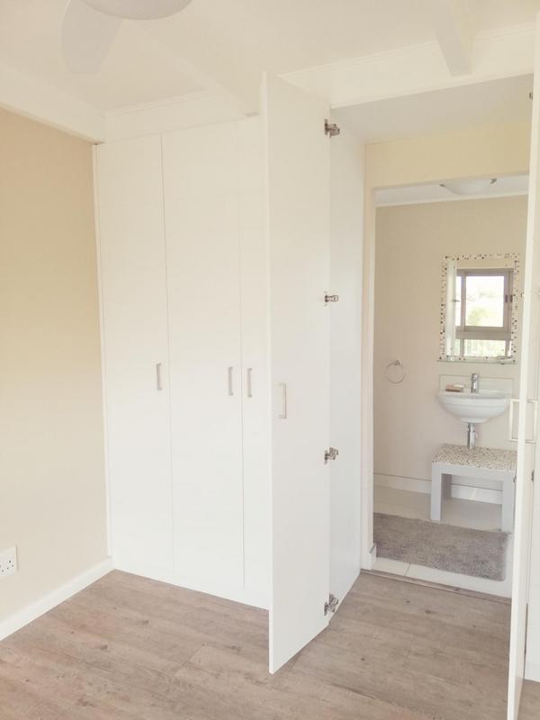 To Let 3 Bedroom Property for Rent in Wynberg Upper Western Cape